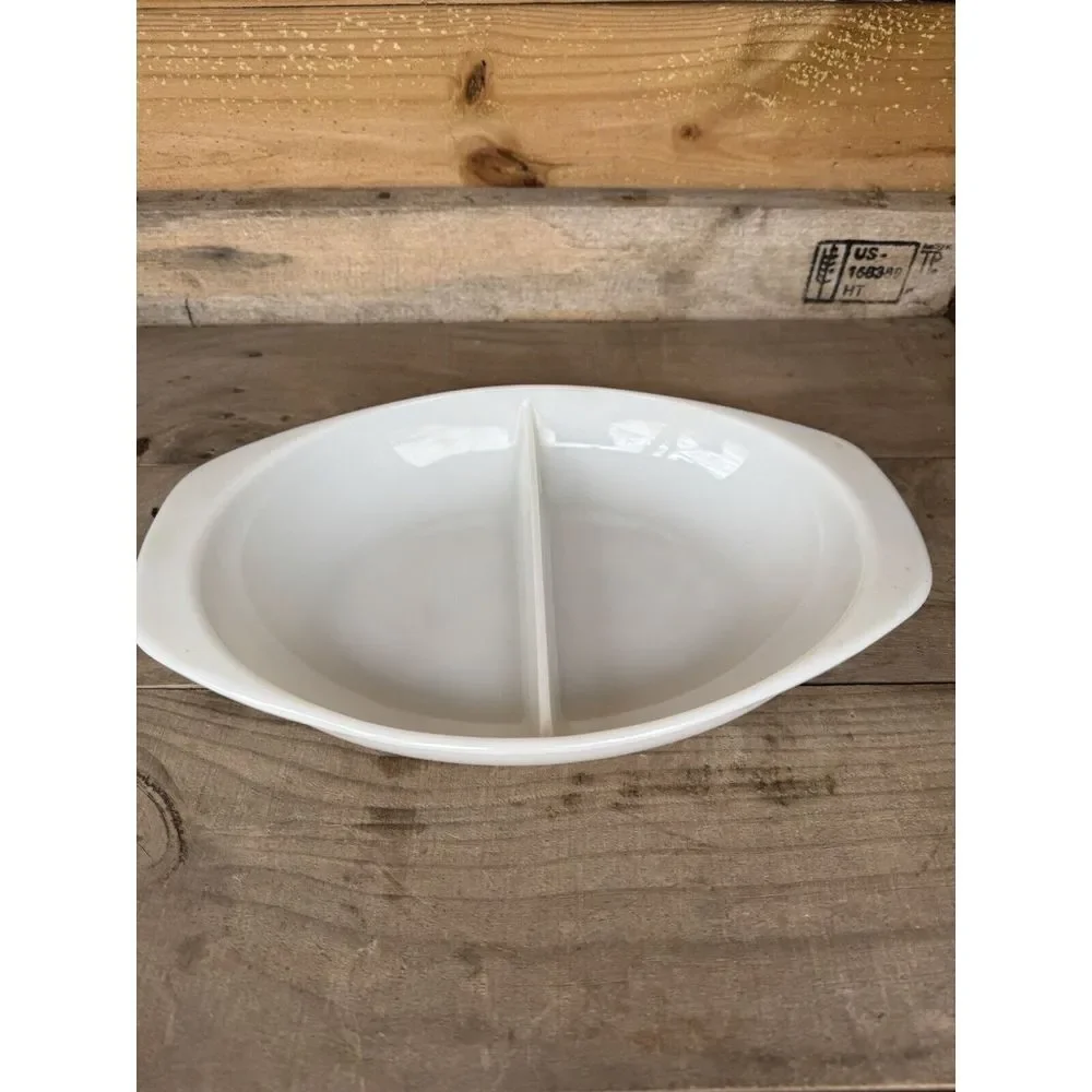 Vintage White Pyrex 1‎ 1/2 Qt Milk Glass Divided Casserole Dish 1.5 Quart 1083